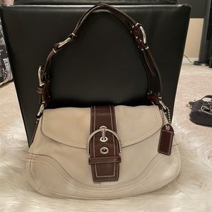 Vintage coach shoulder bag!